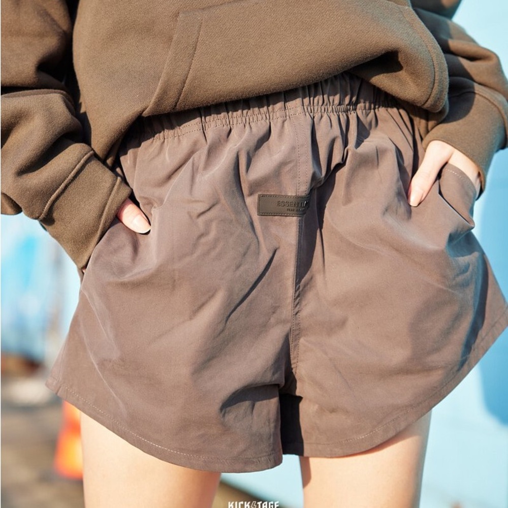 Fear of God Essentials Dock Shorts Men’s Small FOG - Picture 2 of 6